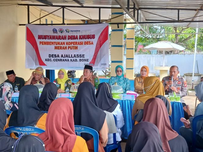 
 Kapolsek Cenrana Hadiri Musdesus Pembentukan Koperasi Desa Merah Putih