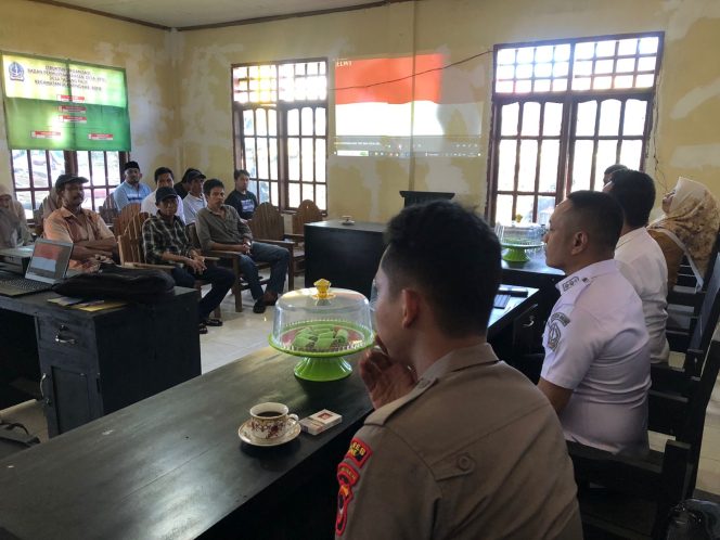 
 Bhabinkamtibmas Desa Tadangpalie Hadiri Musyawarah Desa Khusus Terkait Pembentukan Koperasi Merah Putih