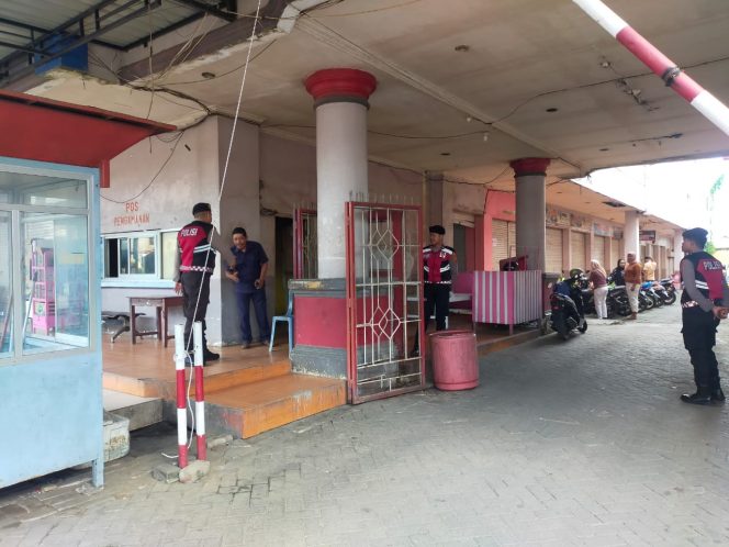 
 Jaga Kamtibmas Kota Watampone tetap kondusif, Personil Sat Samapta Polres Bone Rutin Patroli Kota