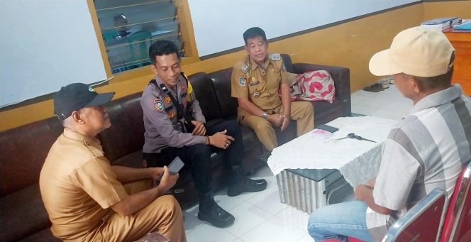 
 BHABINKAMTIBMAS POLSEK BAREBBO SAMBANGI KANTOR KELURAHAN APALA, JALIN KOORDINASI PENUNJUKAN AGEN KAMTIBMAS