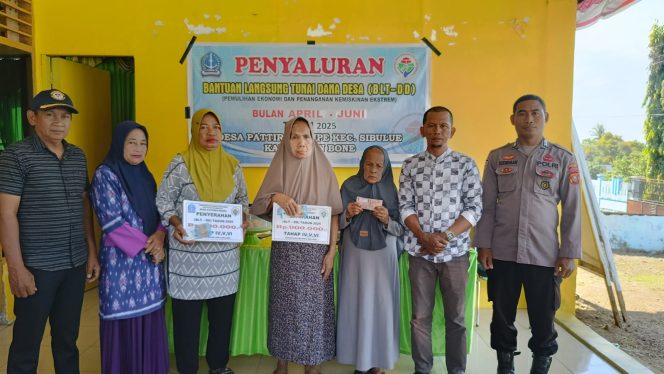 
 BHABINKAMTIBMAS POLSEK SIBULUE HADIRI PENYALURAN BLT DI EMPAT DESA