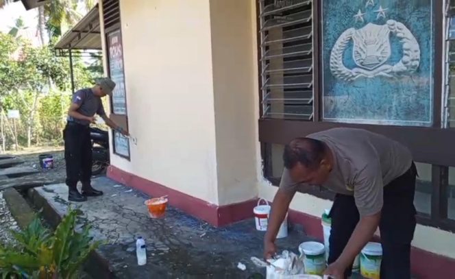 
 Kapolsek Awangpone Gelar Kerja Bakti Persiapan HUT Bhayangkara ke-79