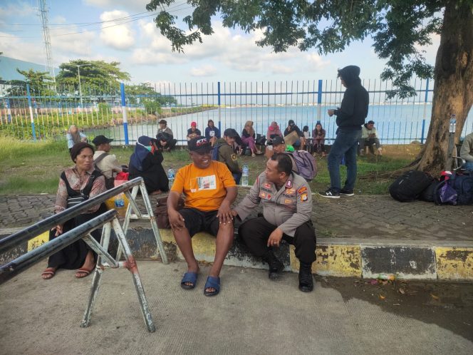 
 Lakukan Pengamanan Dan Pelayanan Saat Keberangkatan Kapal, Beri Rasa Aman Kepada Pengguna Jasa