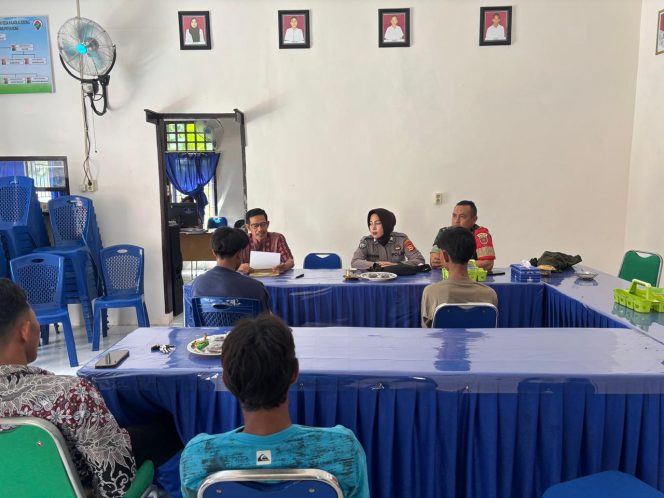 
 Bersinergi, Bhabinkamtibmas Dan Babinsa Mediasi Masalah Warga Binaan Yang Bertikai