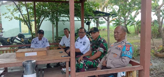 
 Perkuat Soliditas, Kanit Propam Polsek Sibulue Intensifkan Koordinasi lintas Instansi