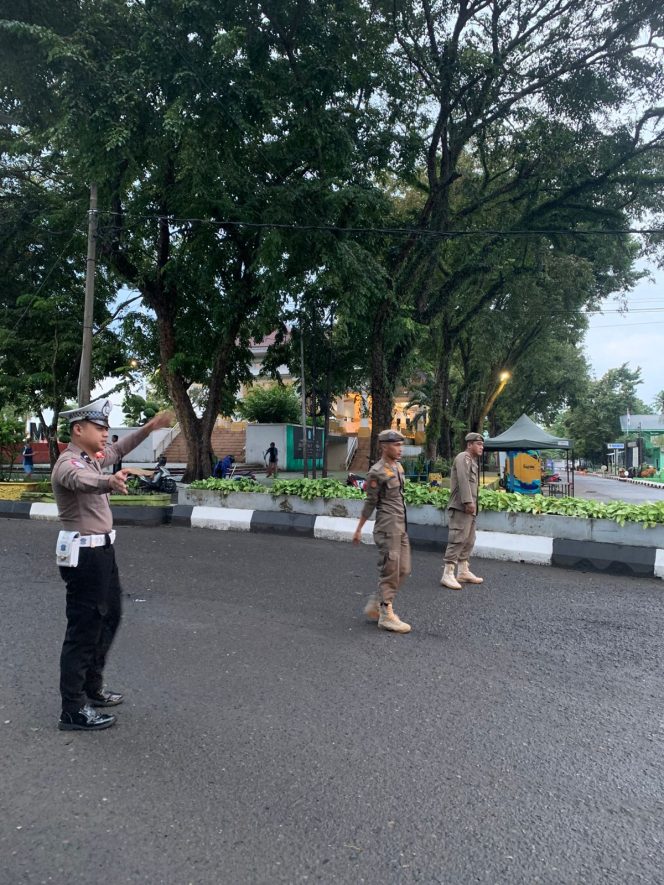 
 Personel Satlantas Polres Bone Lakukan Pam Car Free Day