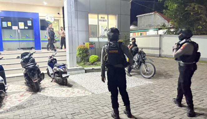 
 Antisipasi Perkelahian Kelompok dan Aksi Bali, Tim Patroli Presisi Sat Samapta Tingkatkan Patroli Blue Light