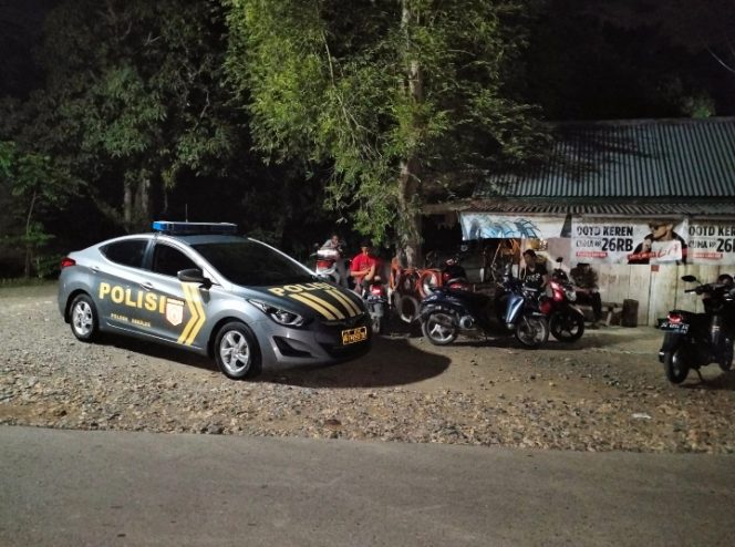 
 Patroli Rutin, Personel Polsek Sibulue Antisipasi Gangguan Kamtibmas