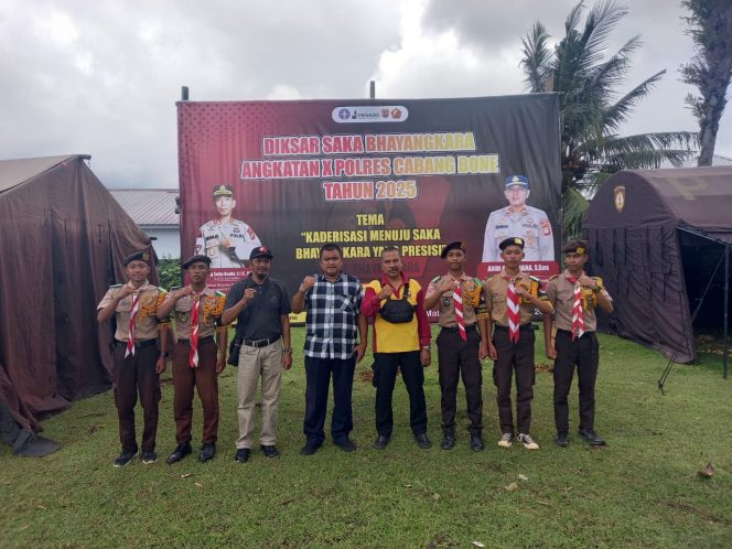 
 Kapolsek Patimpeng Dampingi Peserta Perkemahan SMAN 19 Bone