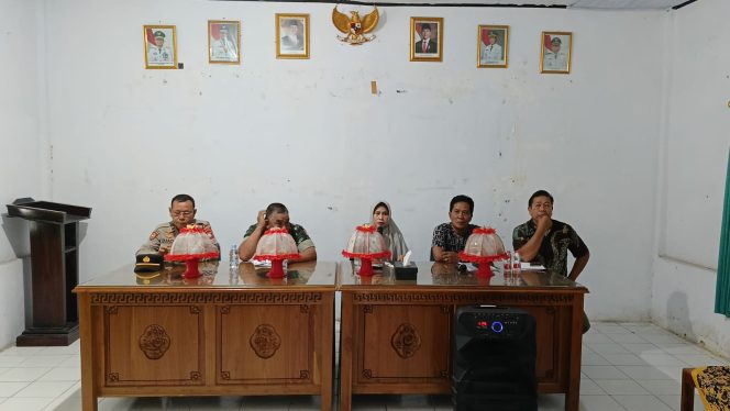 
 Ipda Soedjadi Hadiri Rapat Membahas Persiapan HUT Kemerdekaan Republik Indonesia