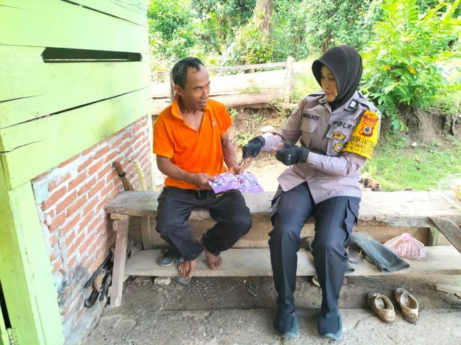 
 Keamanan Desa Terwujud Melalui Sambang Rutin oleh Petugas Bhabinkamtibmas