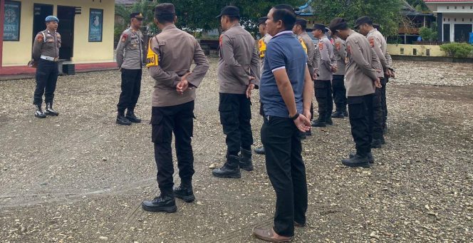 
 Kapolsek Awangpone Berikan Arahan Persiapan Penanaman Jagung Serentak