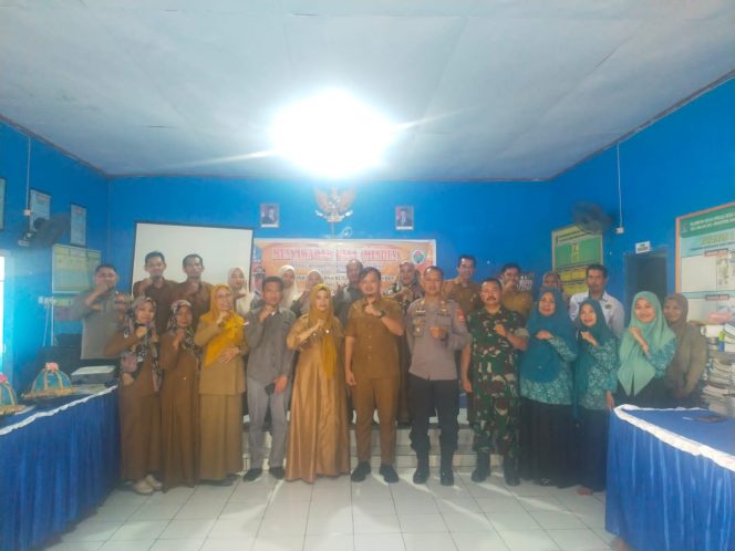 
 Kapolsek Awangpone Musyawarah Pembentukan Tim Penyusun RKPDes Mallari Tahun 2026