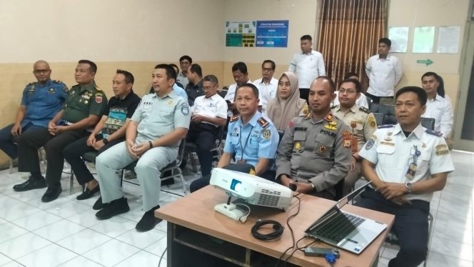 
 Pimpinan Baru PT. ASDP BAJOE, Kapolsek Hadiri Acara Lepas Sambut