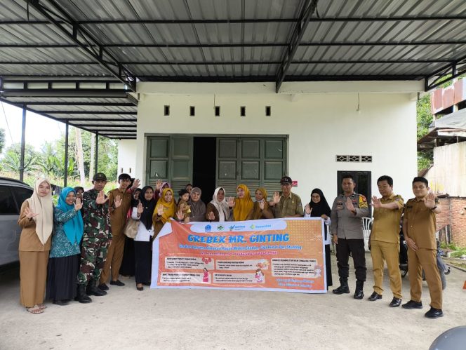 
 Polsek Awangpone Gerakan Bersama Eliminasi Kasus Miskin Ekstrim, Gizi Buruk dan Stunting di Desa Matuju