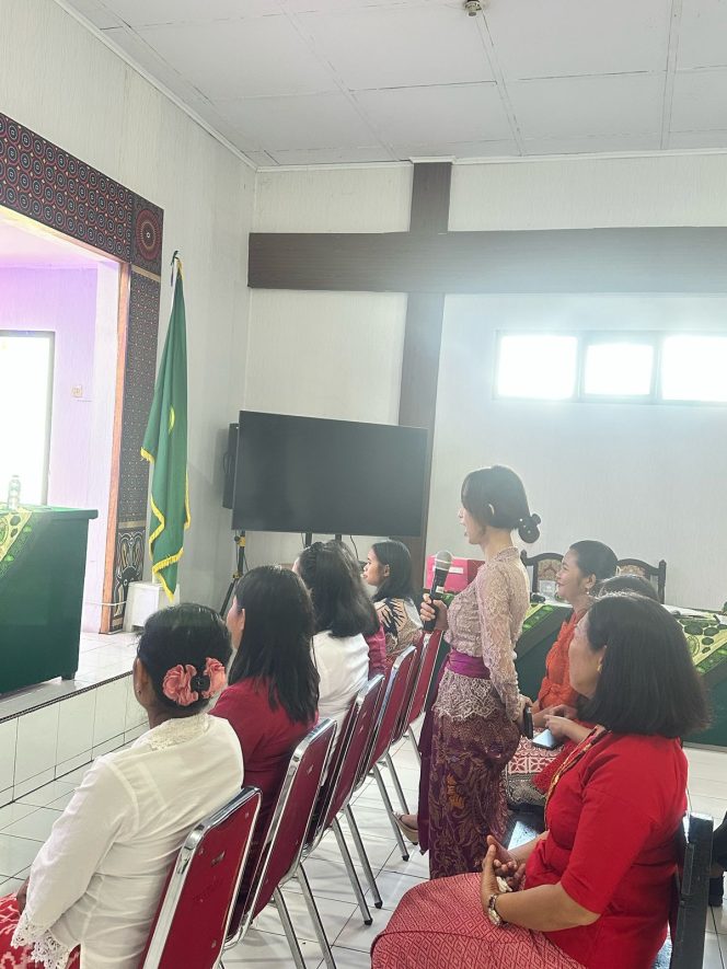 
 Jemaat Gereja Lanraki Sambut Meriah Tim Minggu Kasih