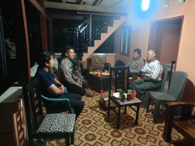 
 Polsek Awangpone Lakukan Pengamanan Ketat di Lokasi Rumah Pelaku Penculikan Anak di Desa Pacing