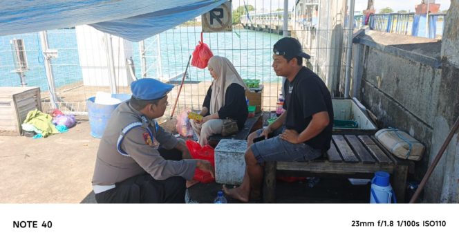 
 Temui Pedagang , Lakukan Pembinaan Beri Himbauan Kamtibmas