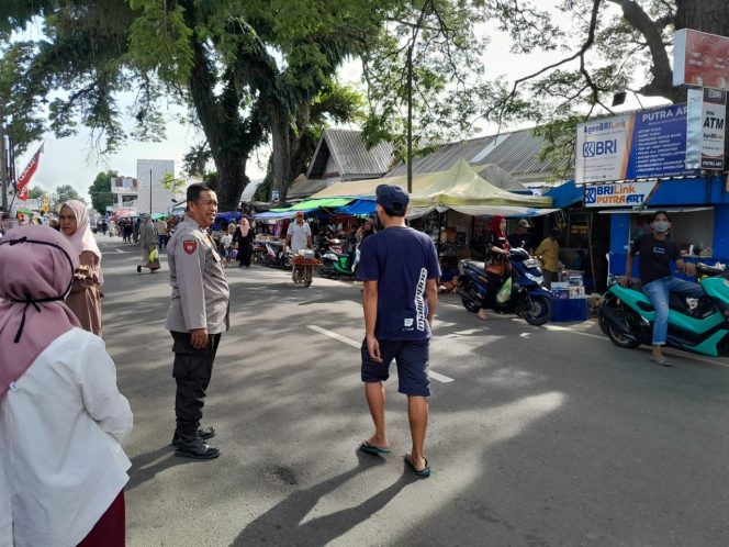 
 Commanderwish pagi Rutin Dilakukan pada saat hari pasar tradisional Tacipi Setiap Lima Hari