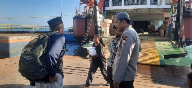 
 Lakukan Pengamanan Dan Pelayanan Saat Keberangkatan Kapal, Beri Rasa Aman Kepada Pengguna Jasa