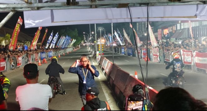 
 Personel Satlantas Polres Bone Laksanakan Pamturlalin Kegiatan Drag Night