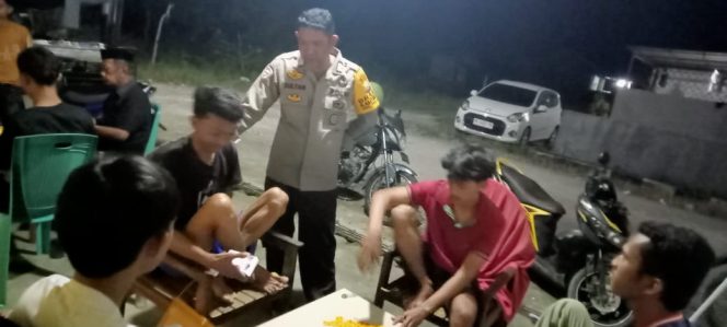 
 ‎Pastikan Kamtibmas di Wilkum Palakka Kondusif, Personil Polsek Palakka Laksanakan Patroli