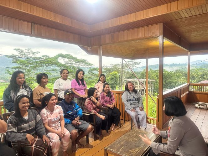 
 Hadir Dirumah Warga, Kasubdit Bhabinkamtibmas Gelar Minggu Kasih