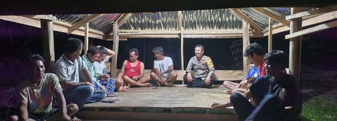 
 Bripka Zaenal Titip Pesan Kamtibmas Pada Warga Desa Binaan ,Tujuan Keamanan Polsek Tonra ,Polres Bone