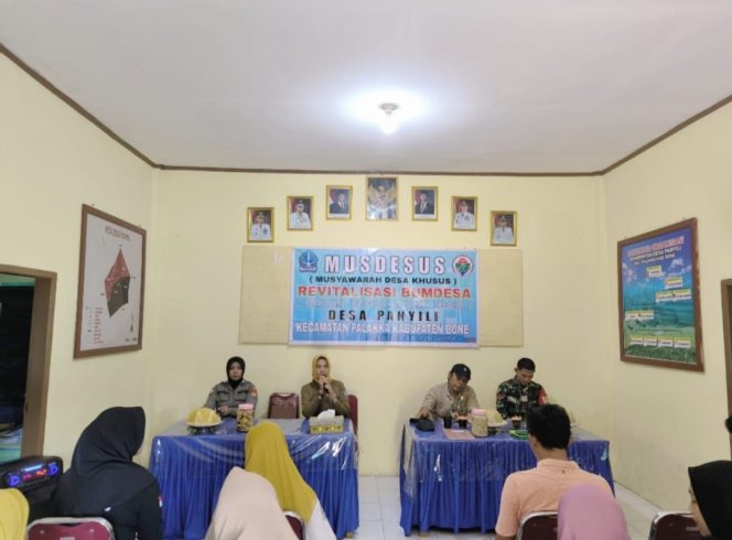 
 ‎Bhabinkamtibmas Hadiri Musdesus Revitalisasi BUMDesa di Desa Panyili, Sampaikan Himbauan Kamtibmas