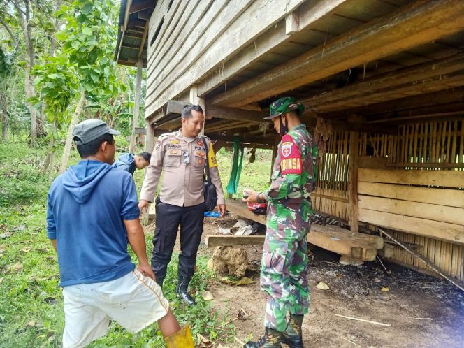 
 TNI–Polri Tingkatkan Sinergitas, Sambangi Warga Binaan di Desa Mico