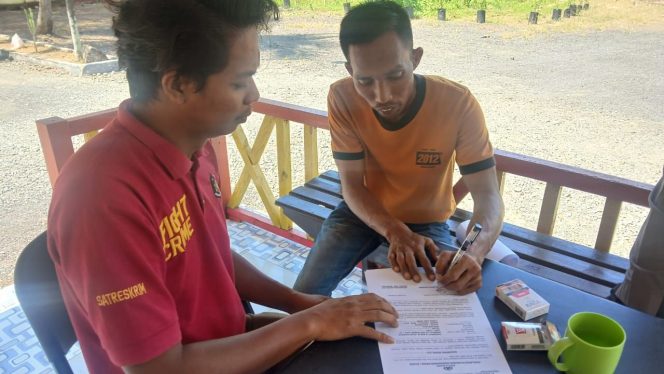 
 Bripka Asdar SH Kanit Reskrim Polsek Tonra ,Lakukan Mediasi, Guna Cegah Kriminalitas, Polres Bone