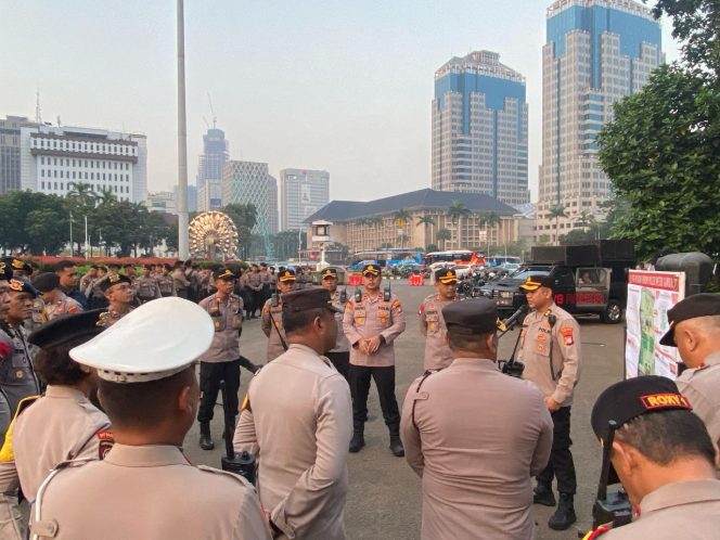 
 1.632 Polisi dikerahkan Amankan Aksi Ojol di Silang Selatan Monas