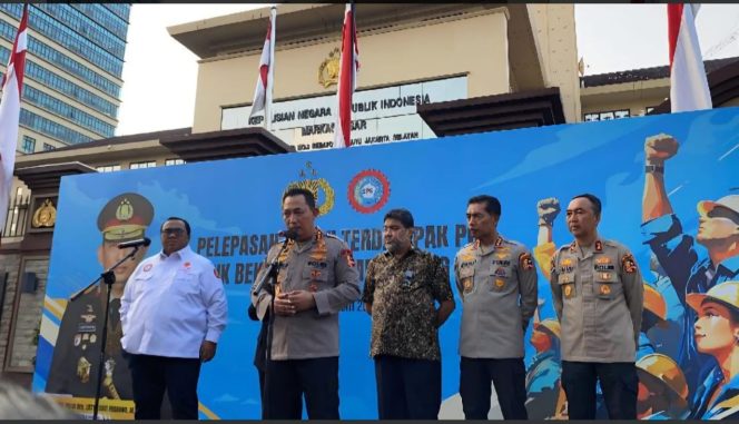 
 Kapolri Siang Ini Lepas 1.575 Buruh Terdampak PHK dan Angkatan Kerja Baru