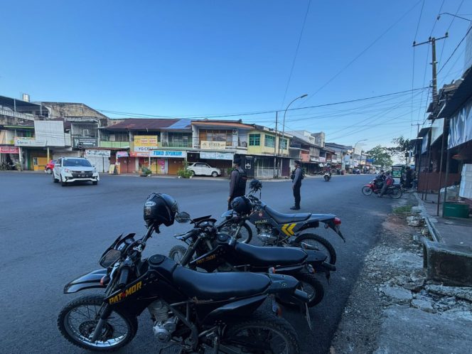 
 Ciptakan Lalulintas yang tertib dan Kondusif Di Pagi Hari, Personil Sat Samapta Rutin Patroli dan Pengaturan Pagi