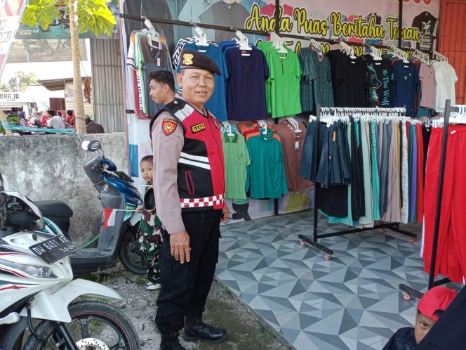 
 Tingkatkan Kualitas Kamtibmas, Ipda Soedjadi Rutin Patroli di Kelurahan Tokaseng