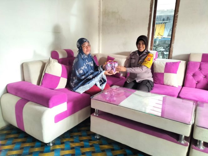 
 Aiptu Suhati Lakukan Sambang Desa Demi Terpeliharanya Kamtibmas di Desa Lea