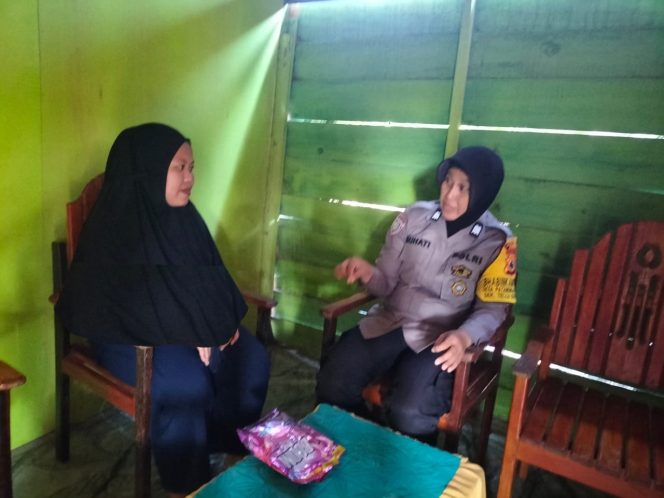 
 Bhabinkamtibmas Lakukan Sambang Wujudkan Kebersamaan Dalam Menjaga Kamtibmas