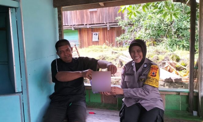 
 Aiptu Suhati Lakukan Sambang, Serta Mengajak Warga Menjaga Kamtibmas