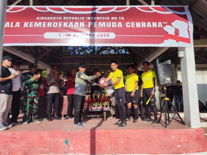 
 ‎Kapolsek Cenrana Hadiri Pembukaan Turnamen Sepak Bola Piala Kemerdekaan Pemuda Cenrana Tahun 2025.