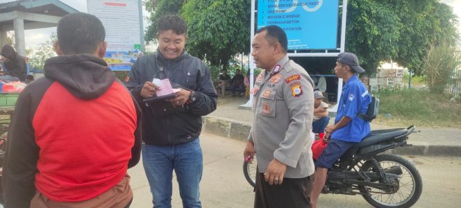 
 Pastikan Situasi Kondusif Sebelum Keberangkatan Kapal, Personil Lakukan Pengamanan