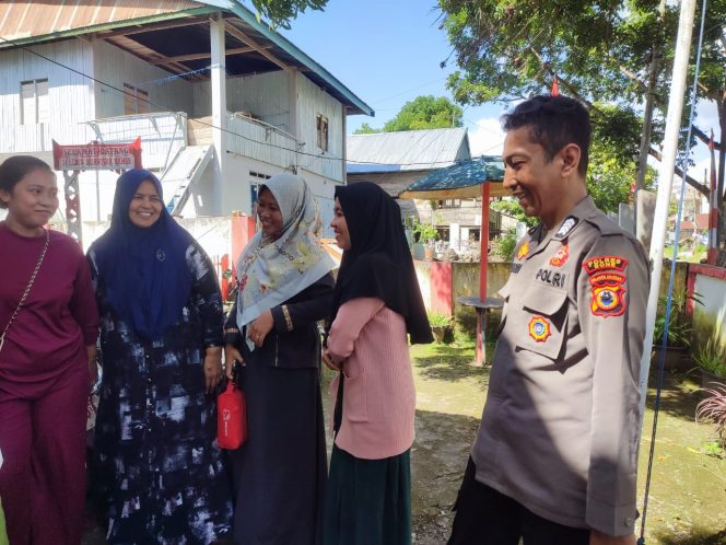 
 ‎Melalui Kegiatan Sambang, Bhabinkamtibmas Polsek Cenrana Pantau Situasi Kamtibmas Di Desa Binaannya.