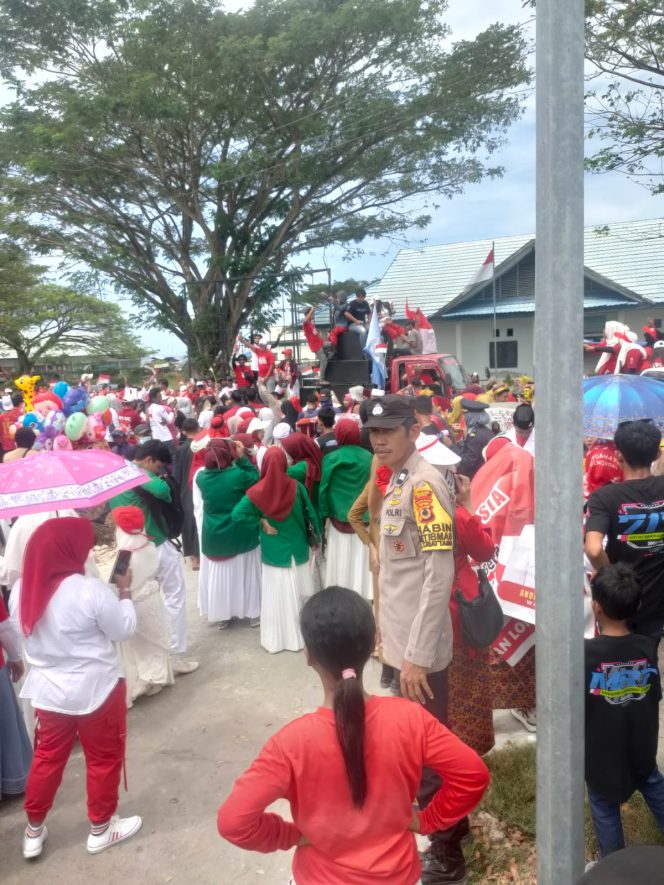 
 Pengamanan Ketat, Polsek Tanete Riattang Pastikan Lomba Gerak Jalan Berjalan Lancar