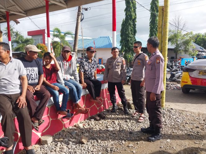 
 Personil Piket Jaga Polsek Mare ,Gelar Patroli Dialogis Ciptakan Kamtibmas Kondusif