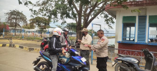 
 Keberangkatan Kapal, Personil Lakukan Pelayanan Dan Pengamanan