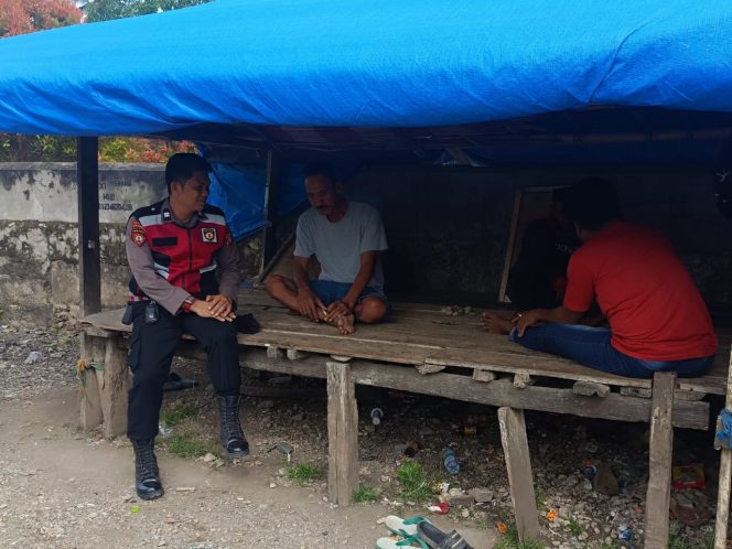 
 ‎Personil Unit Samapta Polsek Cenrana Melaksanakan Patroli Dialogis.