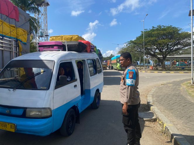
 Keberangkatan Kapal, Personil Lakukan Pelayanan Dan Pengamanan