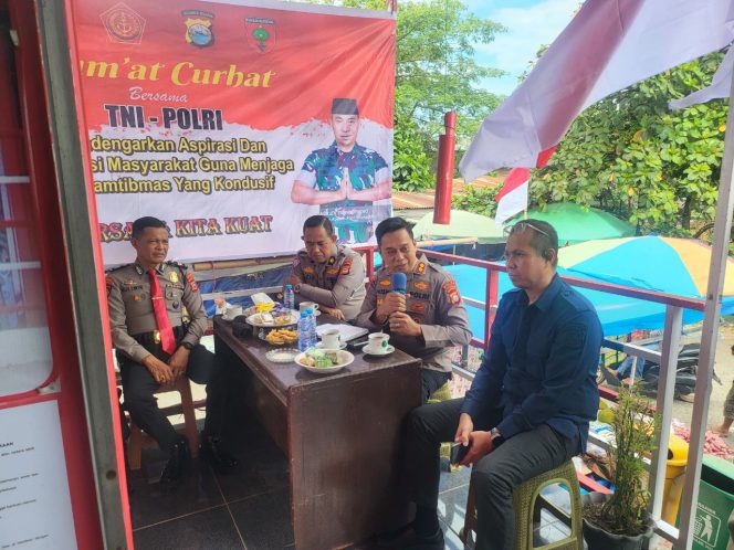
 Jumat Curhat Rutin Kapolda Sulsel Sasar Komunitas Pasar Minasa Maupa