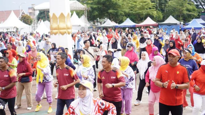
 Kapolres Bone Ikuti Jalan Sehat Semarak HUT ke-80 RI di Car Free Day Lapangan Merdeka