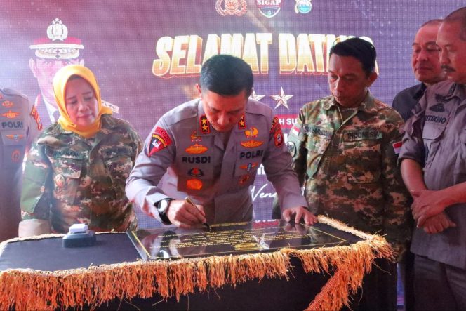 
 Resmikan Jalan Bhayangkara di Kabupaten Sidrap, Ini Harapan Kapolda Sulsel