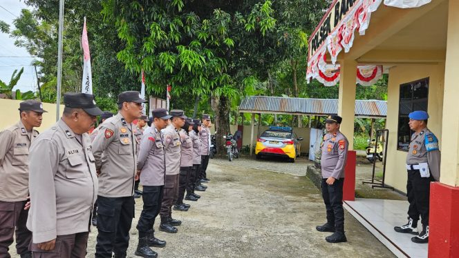 
 Pimpin Apel Pagi, Ini Yang Disampaikan Kapolsek Barebbo